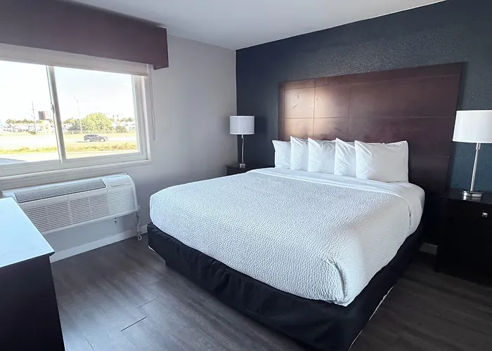 Baymont By Wyndham Henderson-Northeast Denver